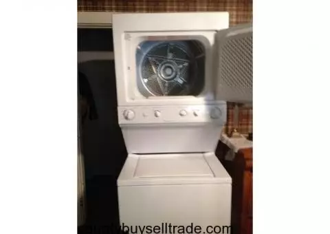 Stacked washer/ dryer (gas)